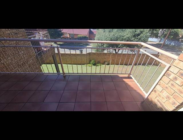 2 BEDROOM TOWNHOUSE FOR SALE IN ELANDSPARK